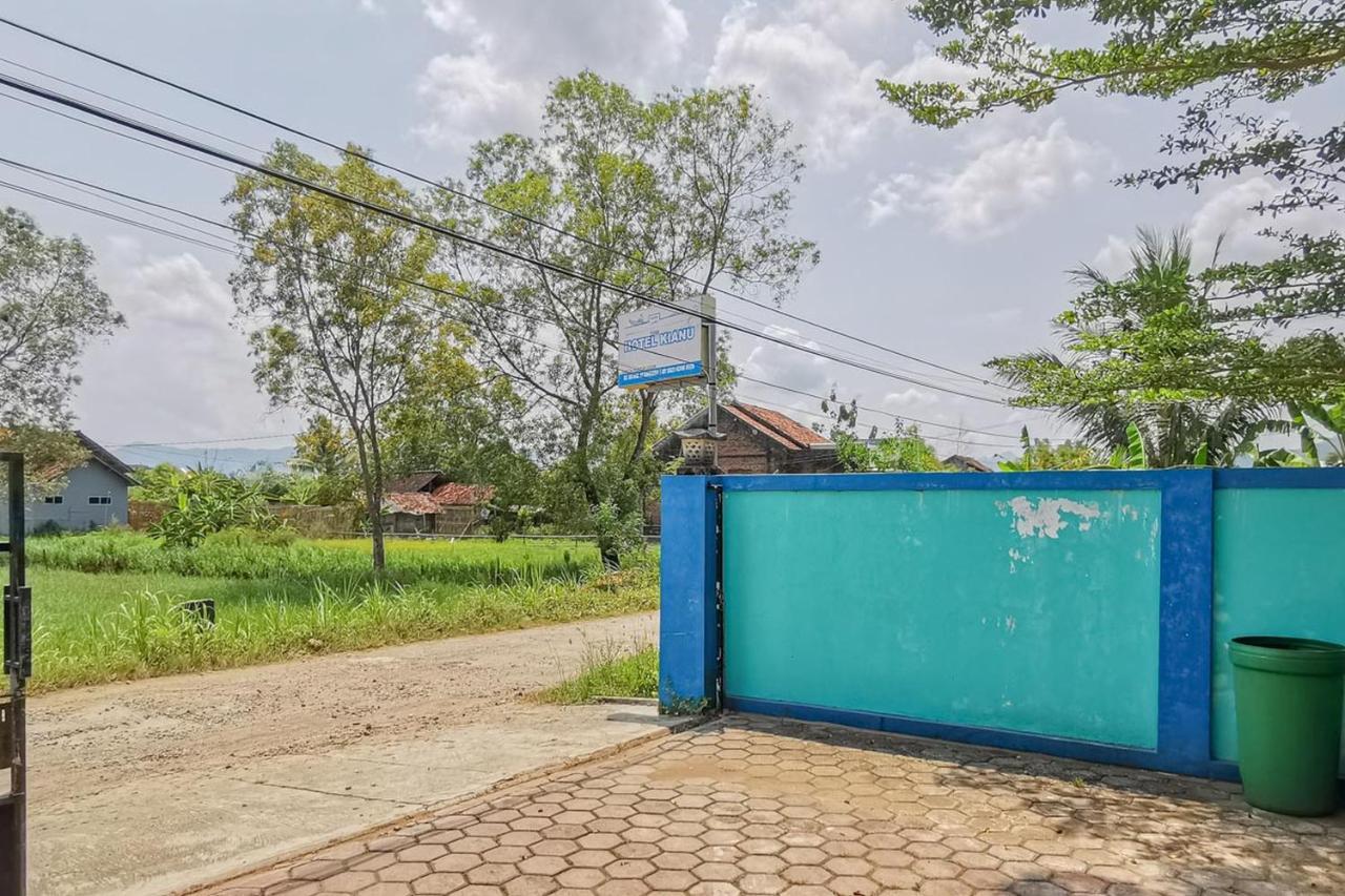 Reddoorz Near Pantai Pancer Door Pacitan Hotel ภายนอก รูปภาพ