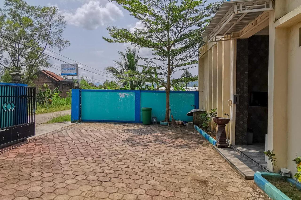 Reddoorz Near Pantai Pancer Door Pacitan Hotel ภายนอก รูปภาพ