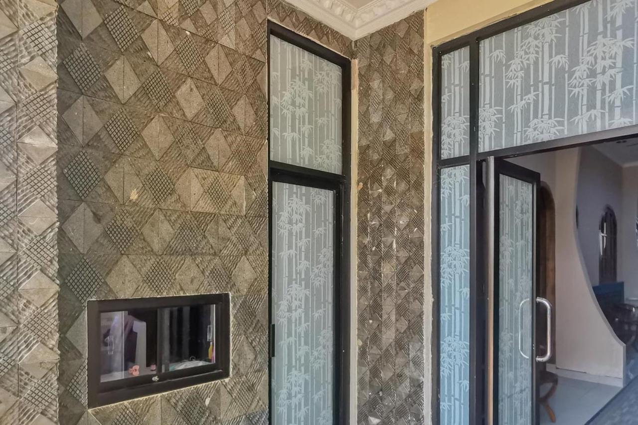 Reddoorz Near Pantai Pancer Door Pacitan Hotel ภายนอก รูปภาพ